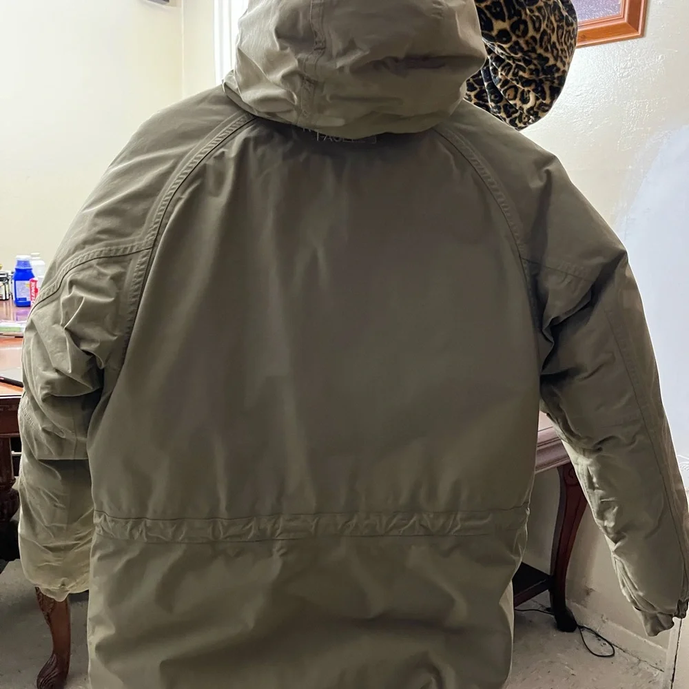 “Old School Retro” 1996 Moss Green North Face Puffer Coat - Picture 2 of 9